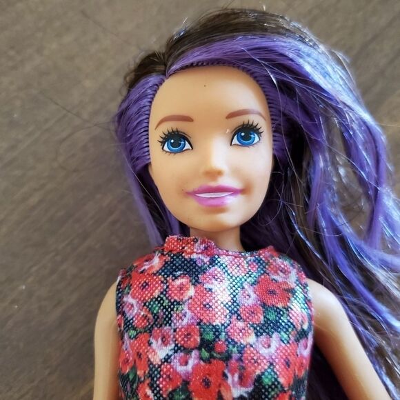 Lot Of 5 Barbie Dolls 4 Barbies & A Skipper - Picture 7 of 7